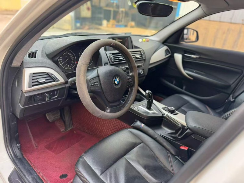 青岛14年宝马1系4