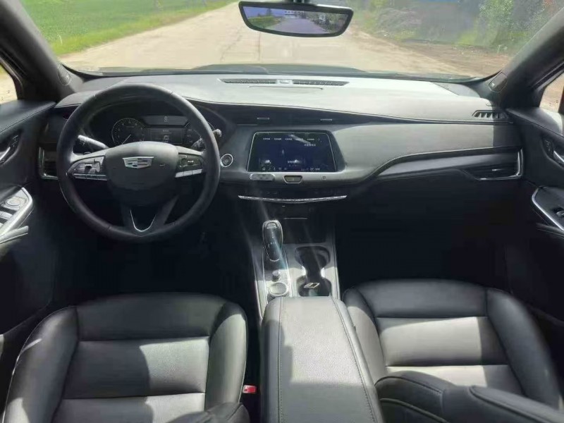 菏泽20年凯迪拉克XT44