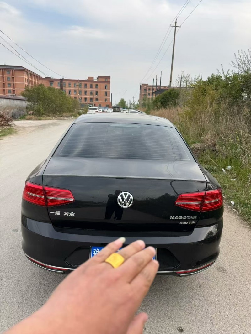 菏泽17年大众迈腾6