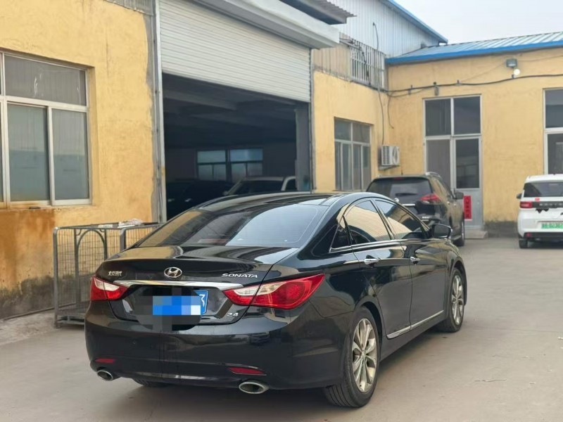 青岛15年现代索纳塔8