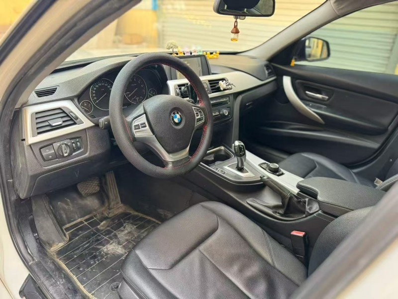 青岛13年宝马3系4