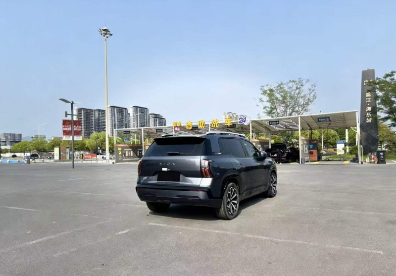 金华25年传祺埃安V2