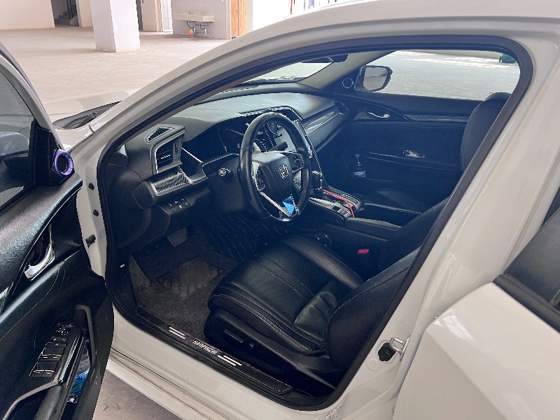 柳州17年本田思域4