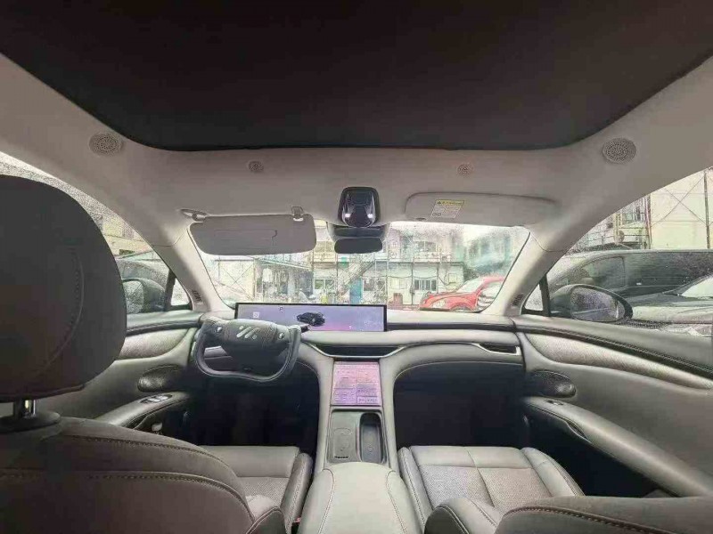 衡阳25年智己LS64