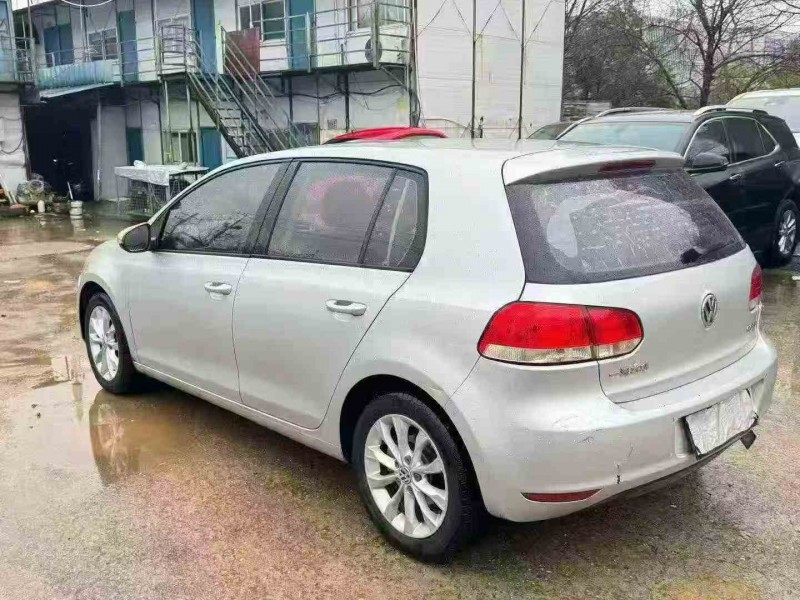 张家界13年大众高尔夫7