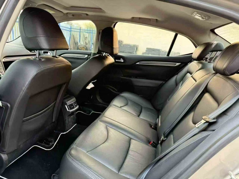 张家界15年雪铁龙C44