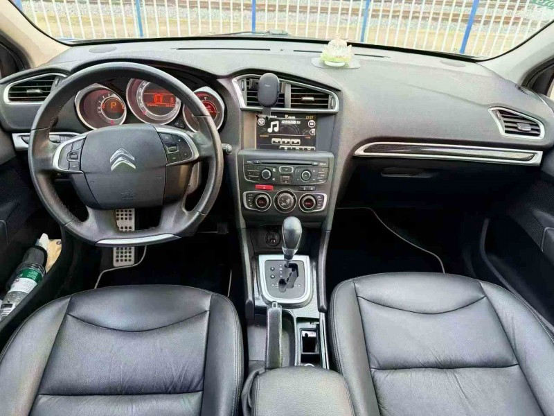 张家界15年雪铁龙C45