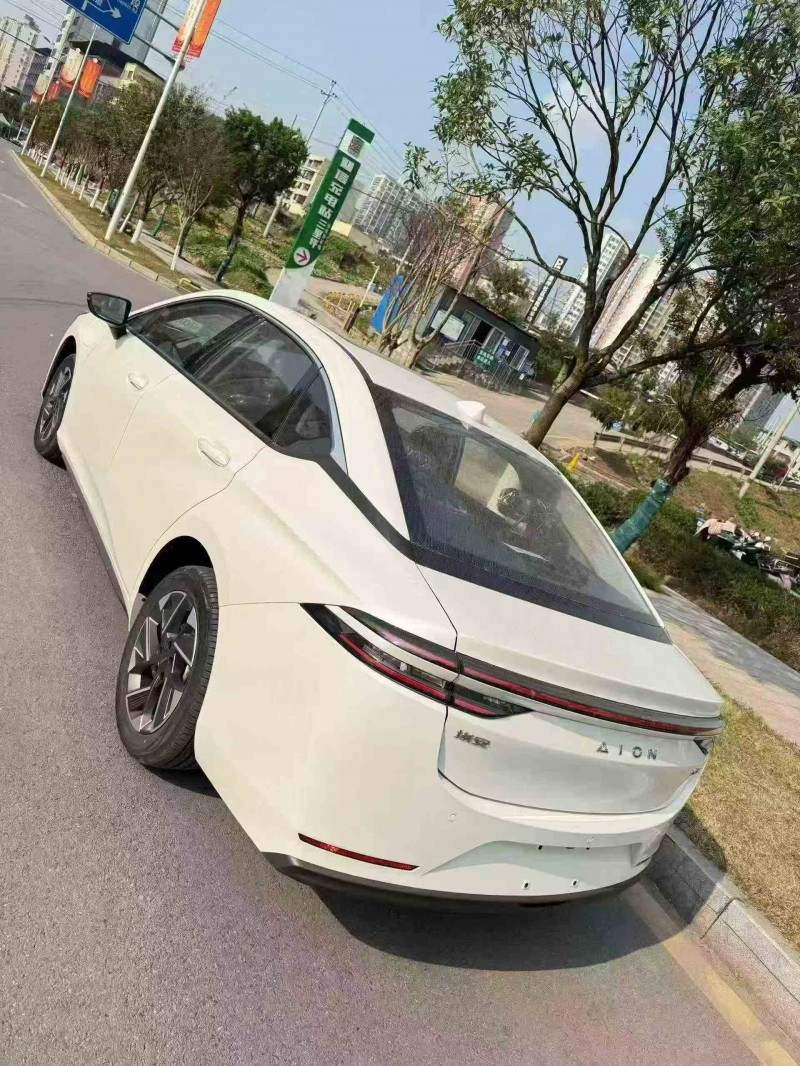 遂宁25年传祺埃安S8