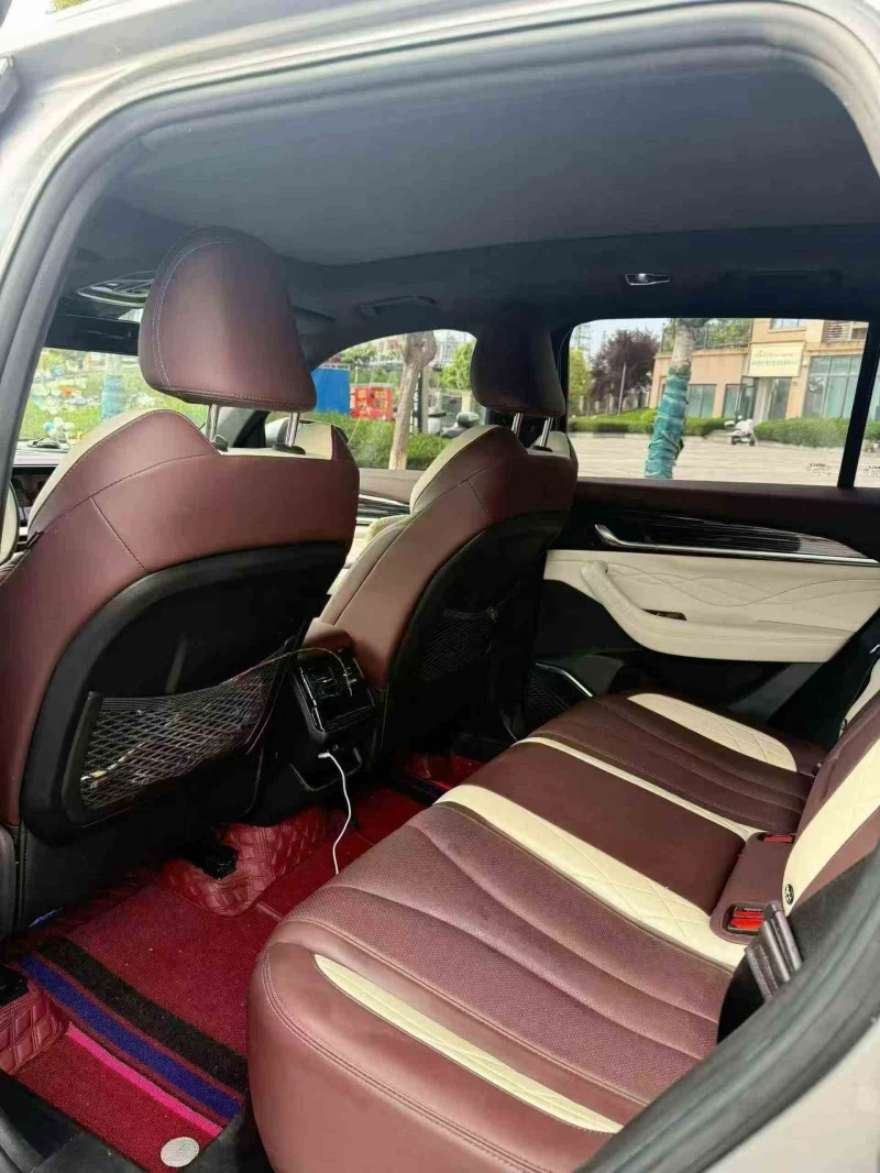 乐山24年吉利星越4