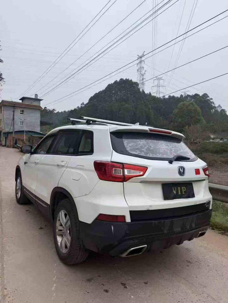 遂宁17年长安汽车CS757