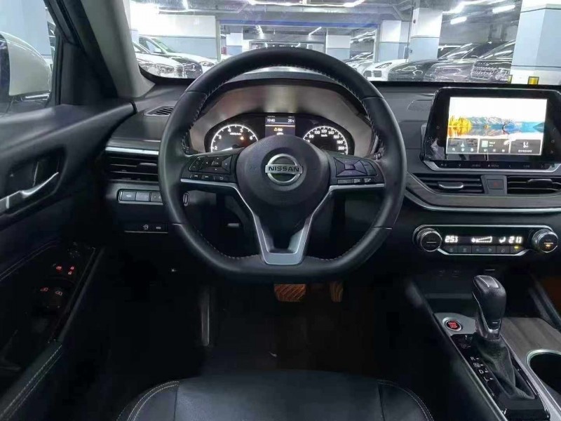 深圳22年日产天籁4