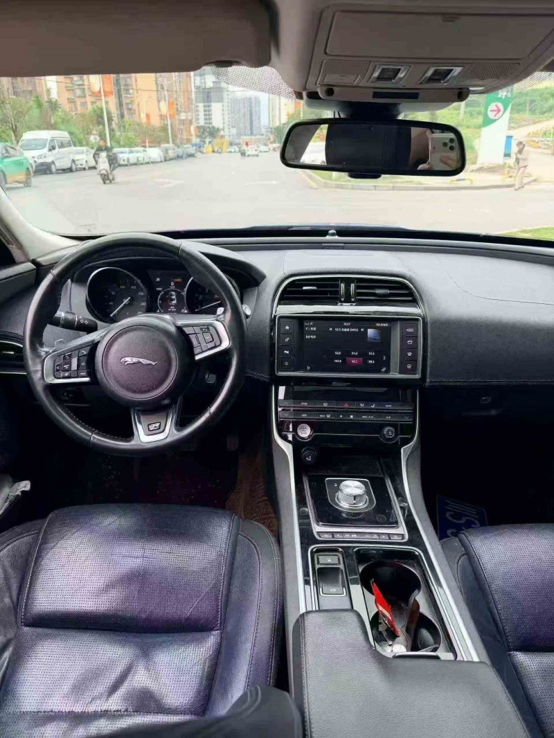 德阳17年捷豹XE5