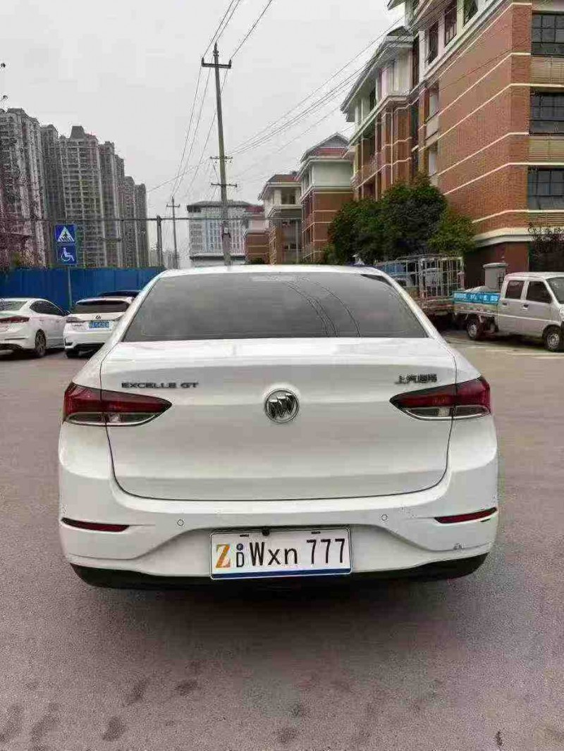 南宁21年别克英朗9