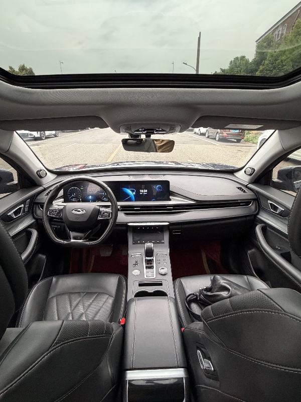 成都22年奇瑞瑞虎9