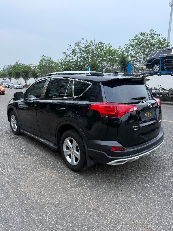 成都15年丰田RAV44