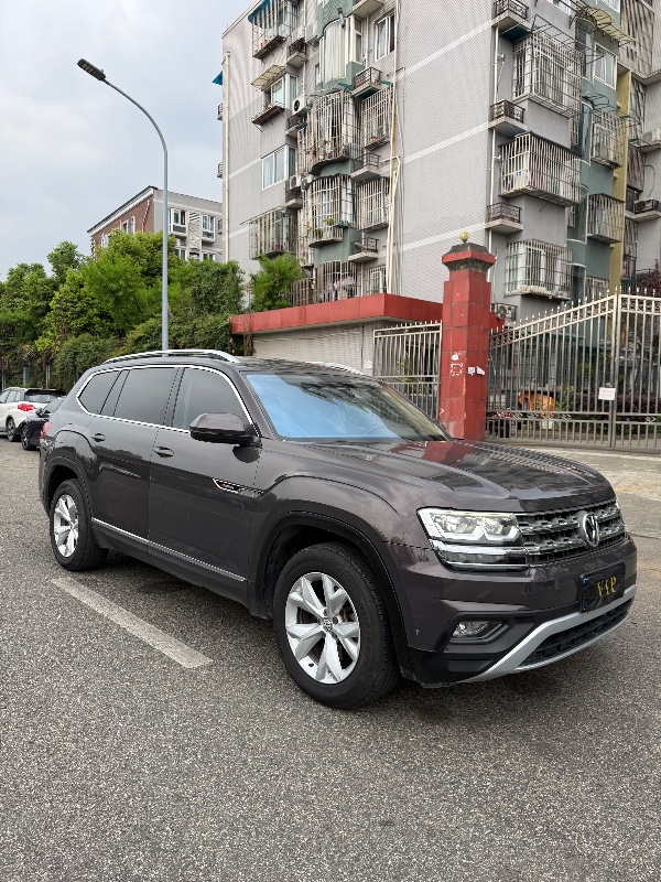 成都18年大众途昂2