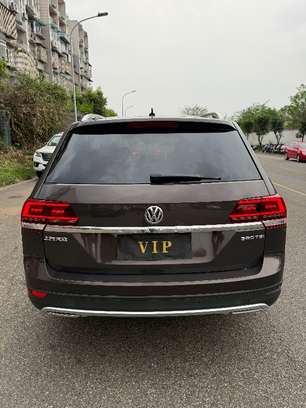 成都18年大众途昂5