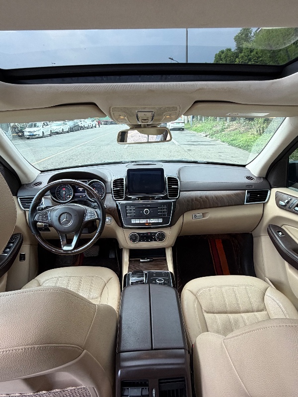 成都17年奔驰CLE7