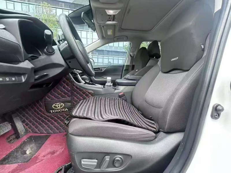 广州24年丰田RAV4荣放4