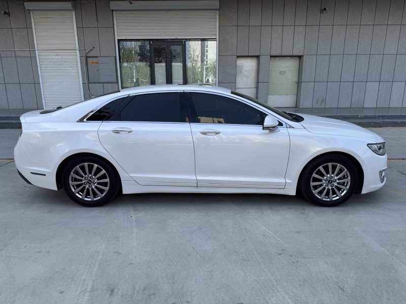 济宁18年林肯MKZ4