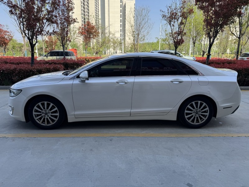 济宁18年林肯MKZ5