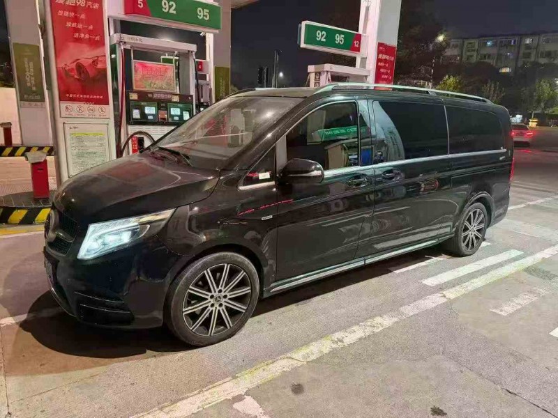 九江22年奔驰V2