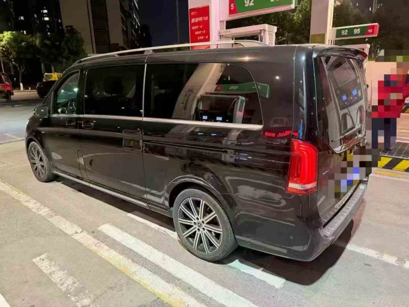 九江22年奔驰V7
