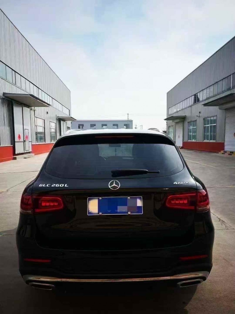 东营22年奔驰GLC7