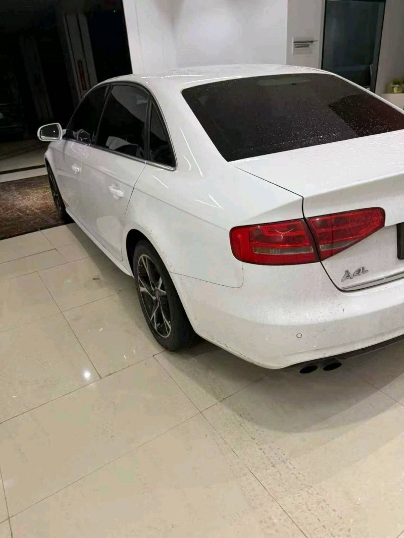 淮南16年奥迪A4L8