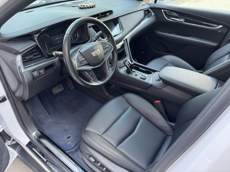 济宁22年凯迪拉克XT54