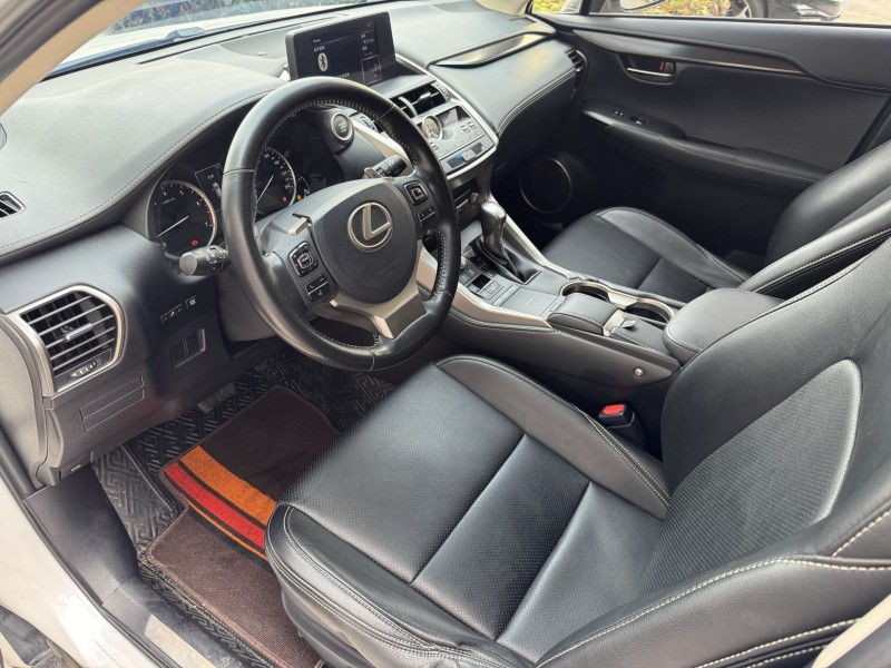 济宁18年雷克萨斯NX3