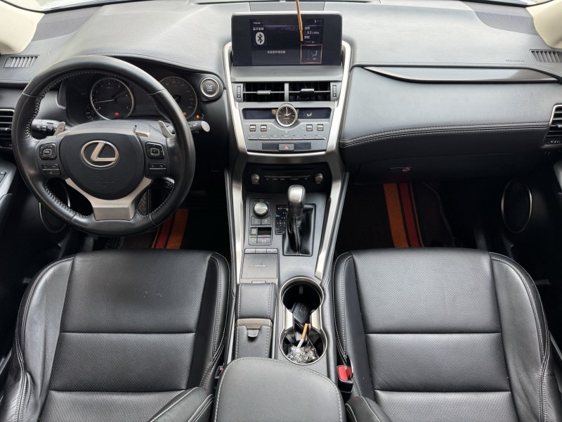 济宁18年雷克萨斯NX8