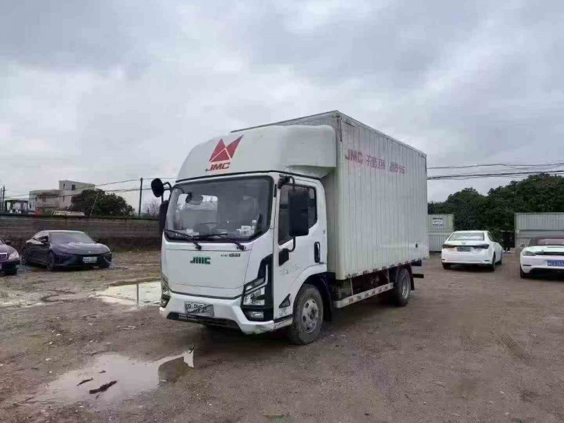珠海24年江铃金琥EV2