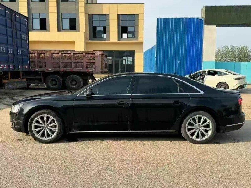 东营14年奥迪A8L3
