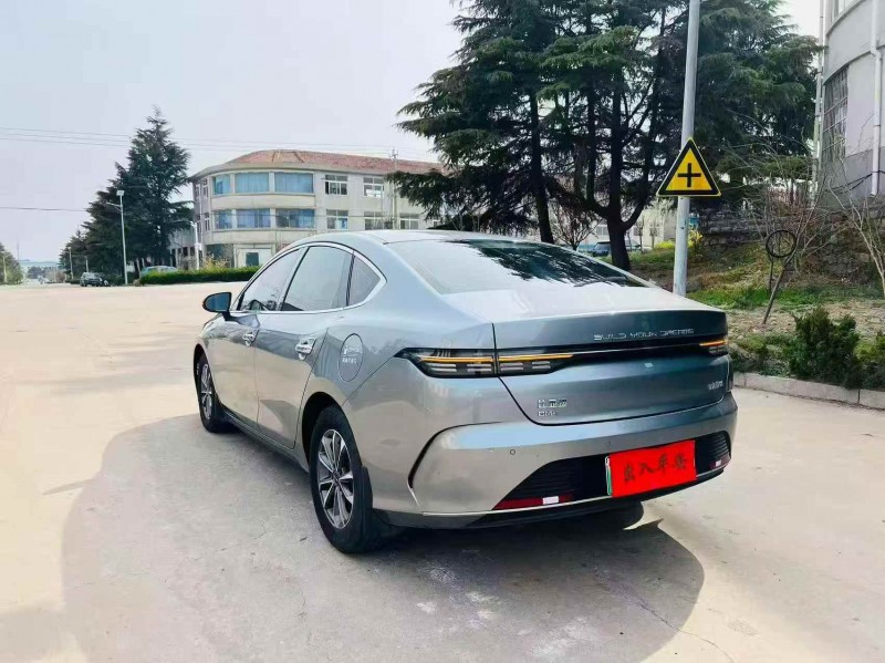 潍坊23年比亚迪驱逐舰8