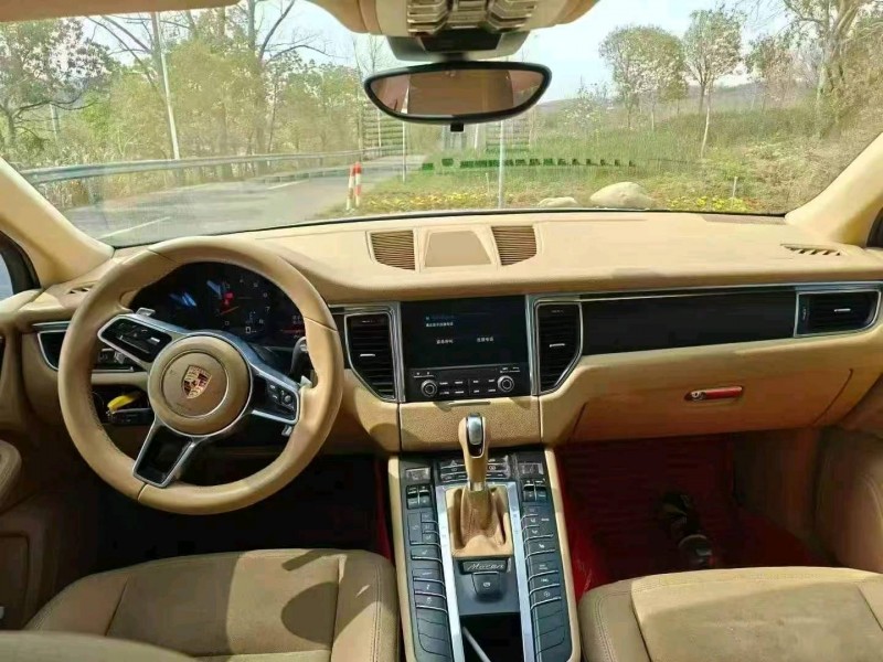 南通16年保时捷Macan3