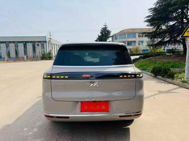 烟台25年智己LS99