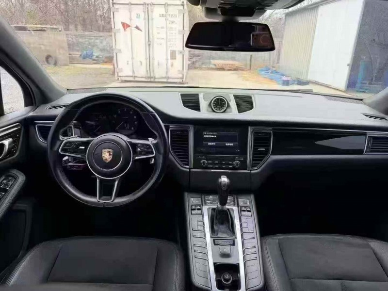东营17年保时捷Macan5