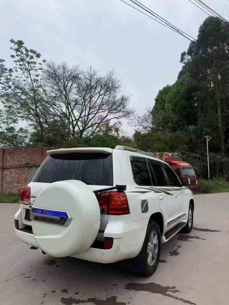 遂宁13年丰田兰德酷路泽7