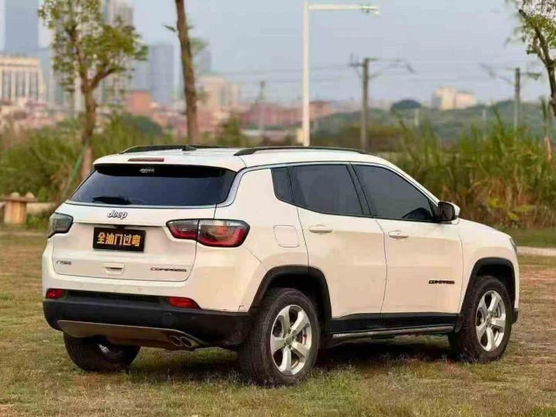 绵阳20年Jeep指南者8