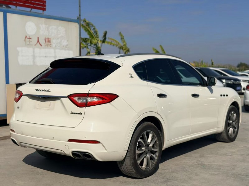 汕頭19年瑪莎拉蒂Levante9