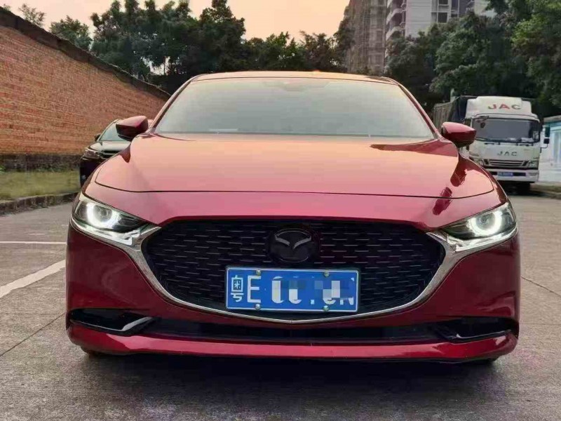 防城港20年马自达昂克赛拉1