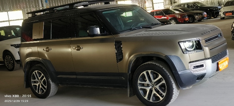 西安21年路虎卫士3