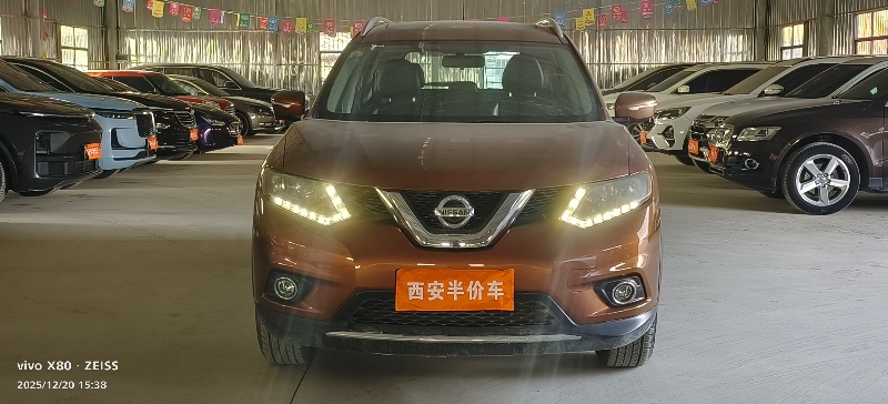 西安17年日产奇骏1