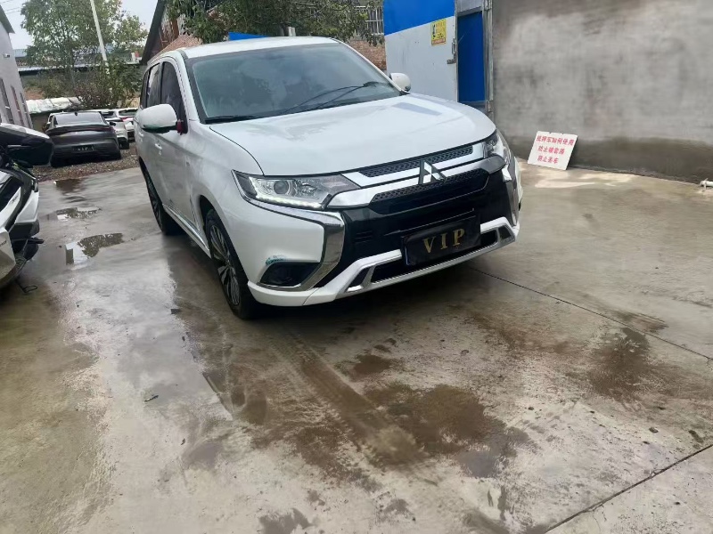 西安22年三菱欧蓝德3