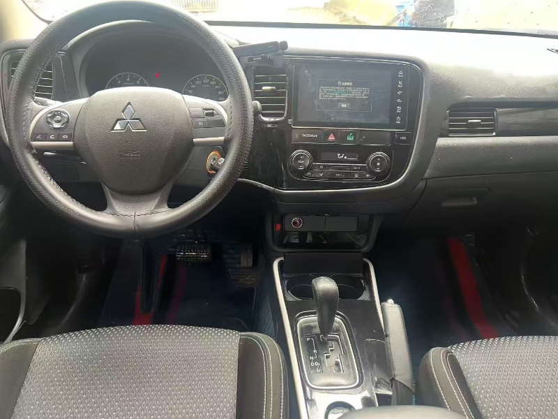 西安22年三菱欧蓝德5