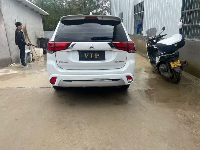 西安22年三菱欧蓝德9