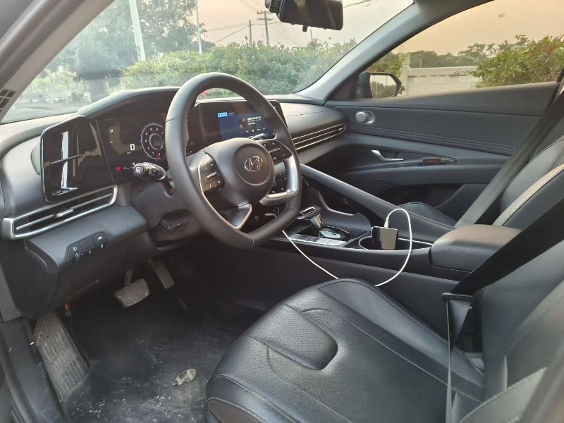 阳江23年现代伊兰特5