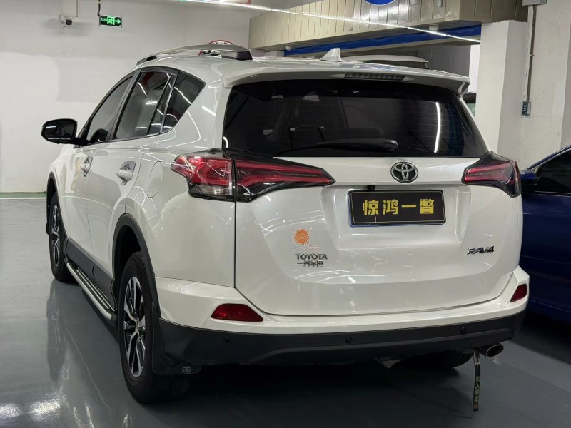 广州19年丰田RAV4荣放7