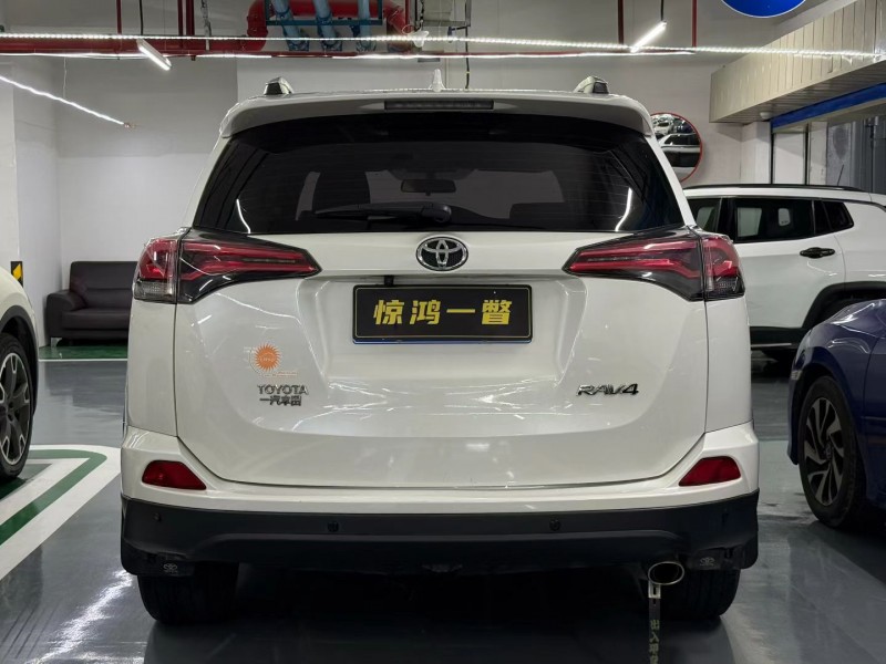 广州19年丰田RAV4荣放9